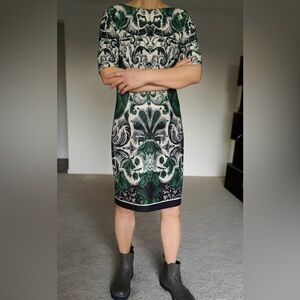 Signature Black and Green Patterned Pencil Skirt